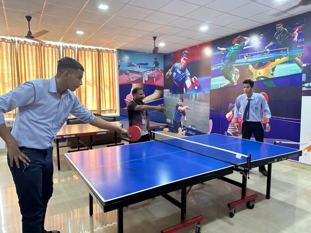 Students in SXHS playing Table Tennis